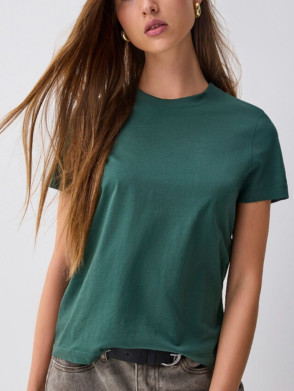 Like New Super Soft Perfect Length Tee Shirt